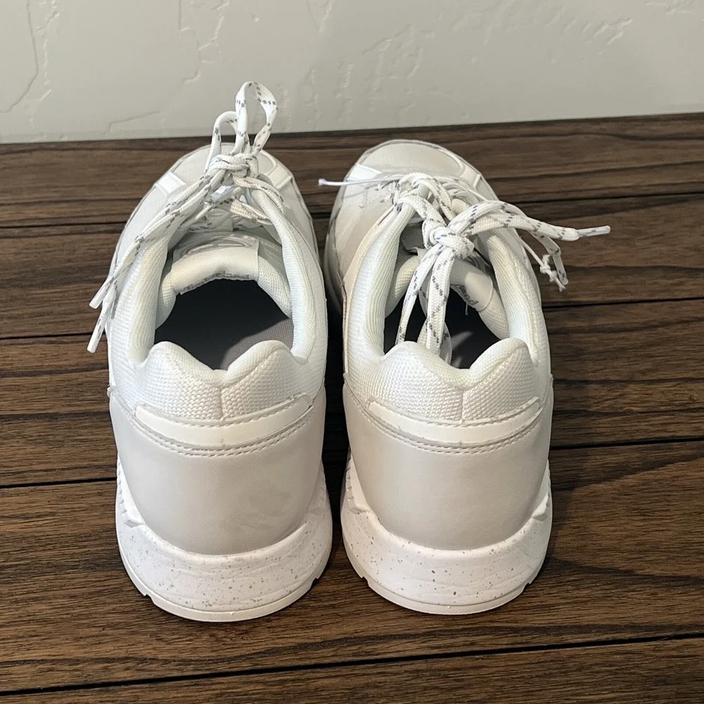 Timberland Field Trekker size 10 Low Womens Shoes White. A2DRT